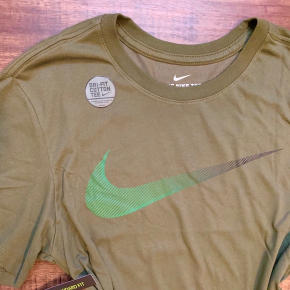 ♥️SOLD♥️NWT THE NIKE TEE, DRI-FIT COTTON, SMALL - Picture 5 of 8